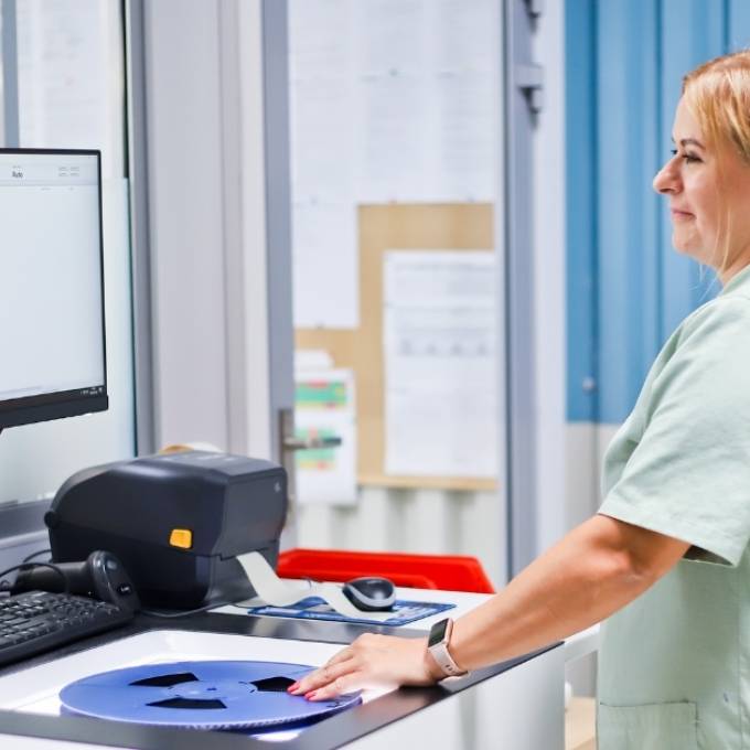 scanning electronic components